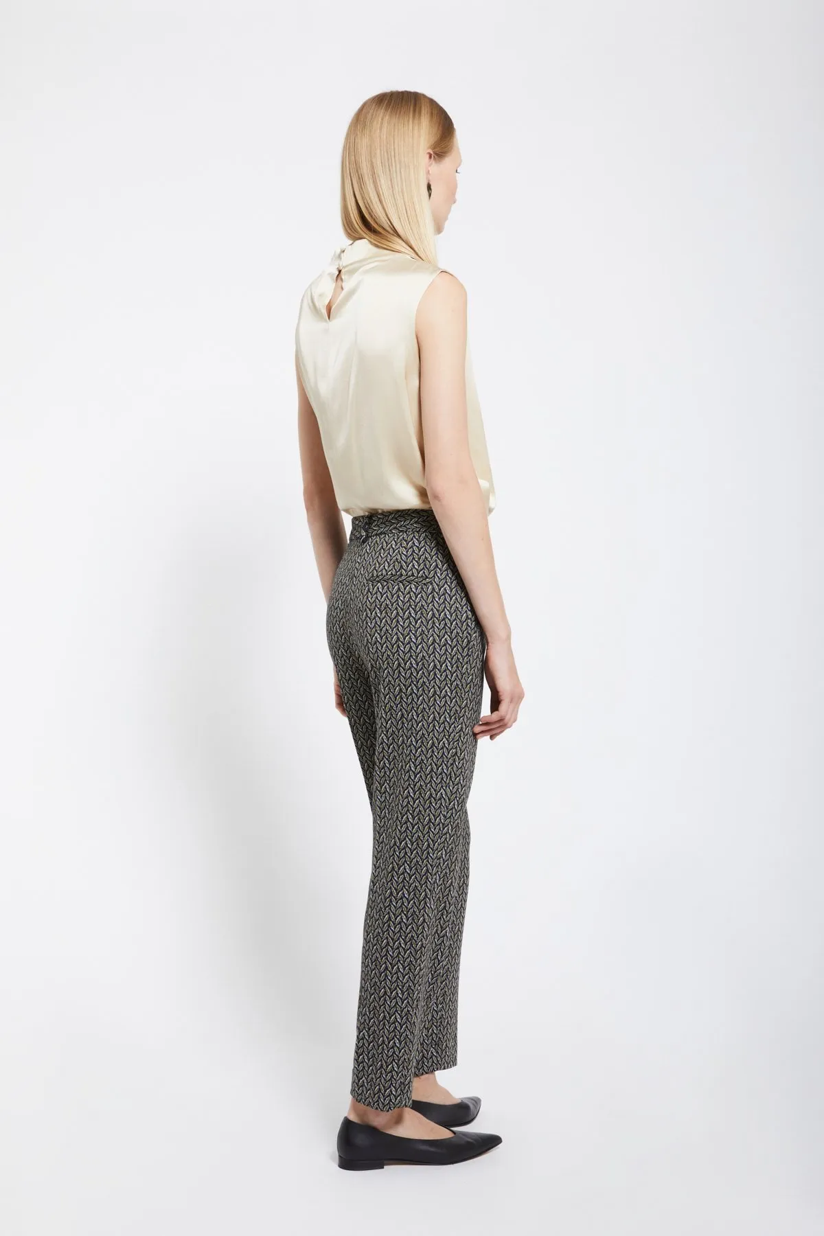 Anlke lenght trousers