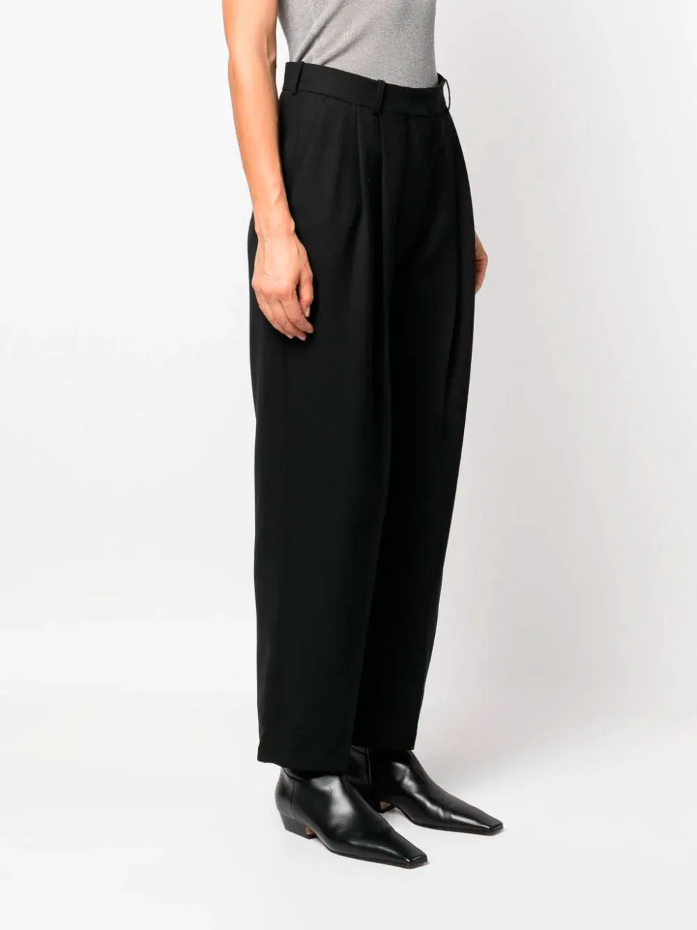 Double-pleated tailored trousers