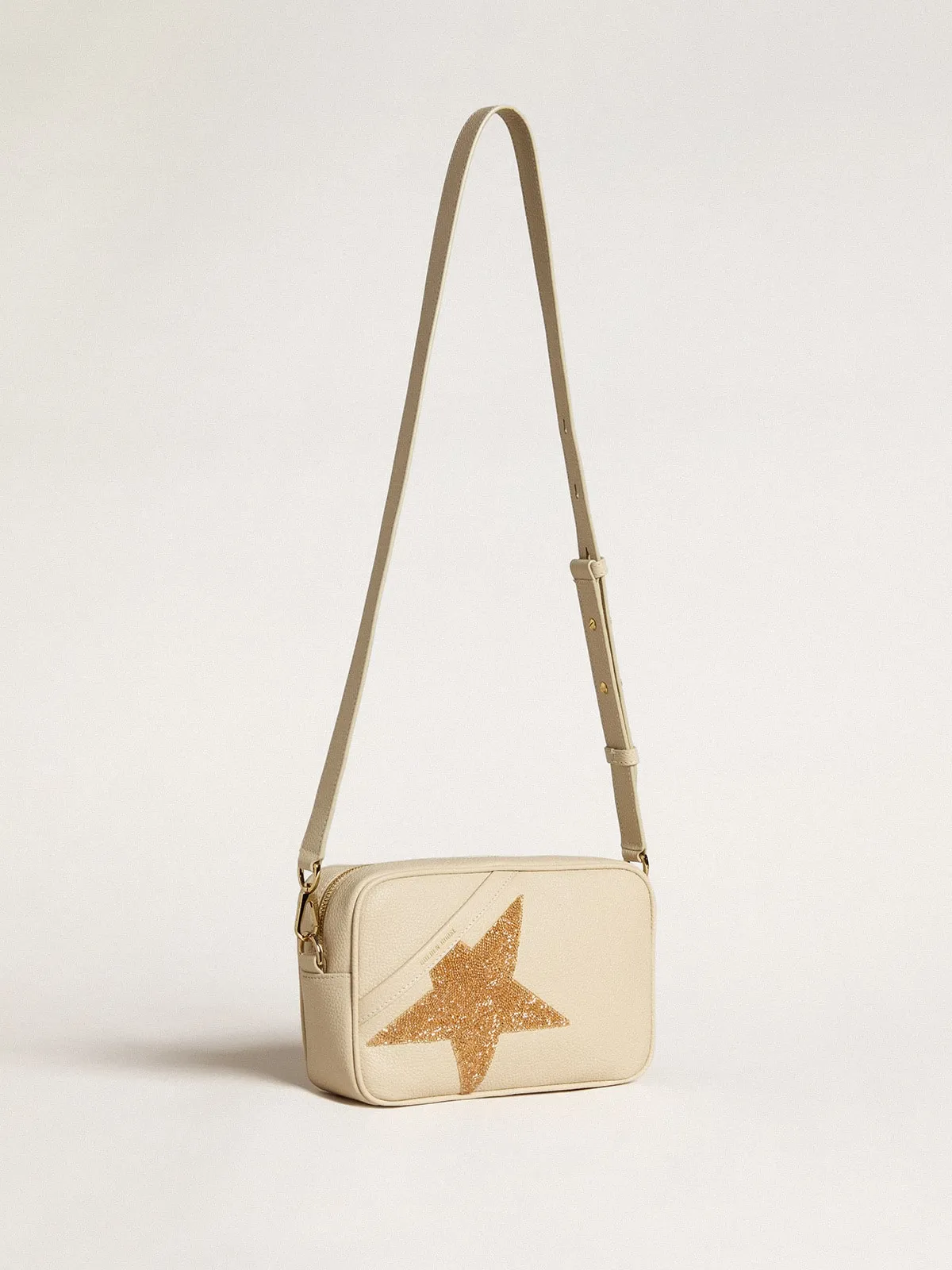 Star Bag in butter-colored hammered leather with Swarovski crystal star